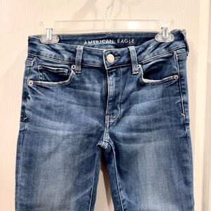 American Eagle Skinny Extra Short Jeans    Size 6